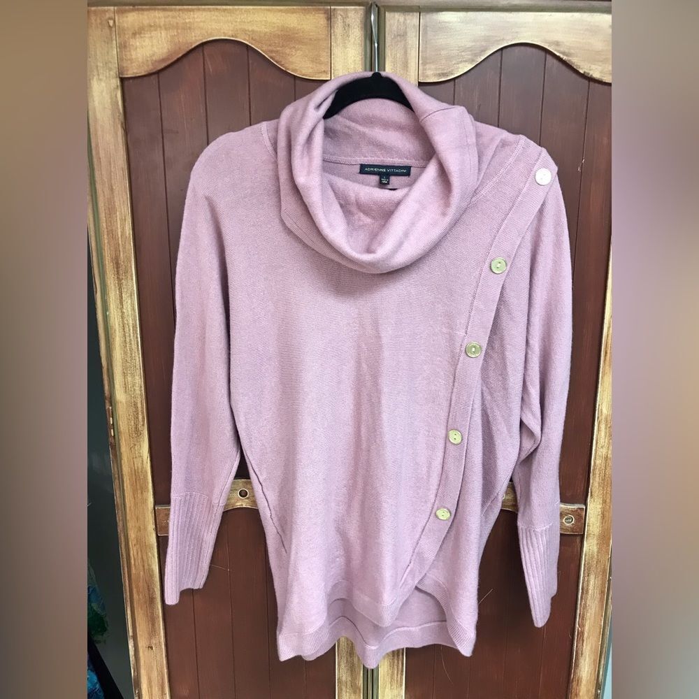 Beautiful Adrienne Vittadini Sweater 